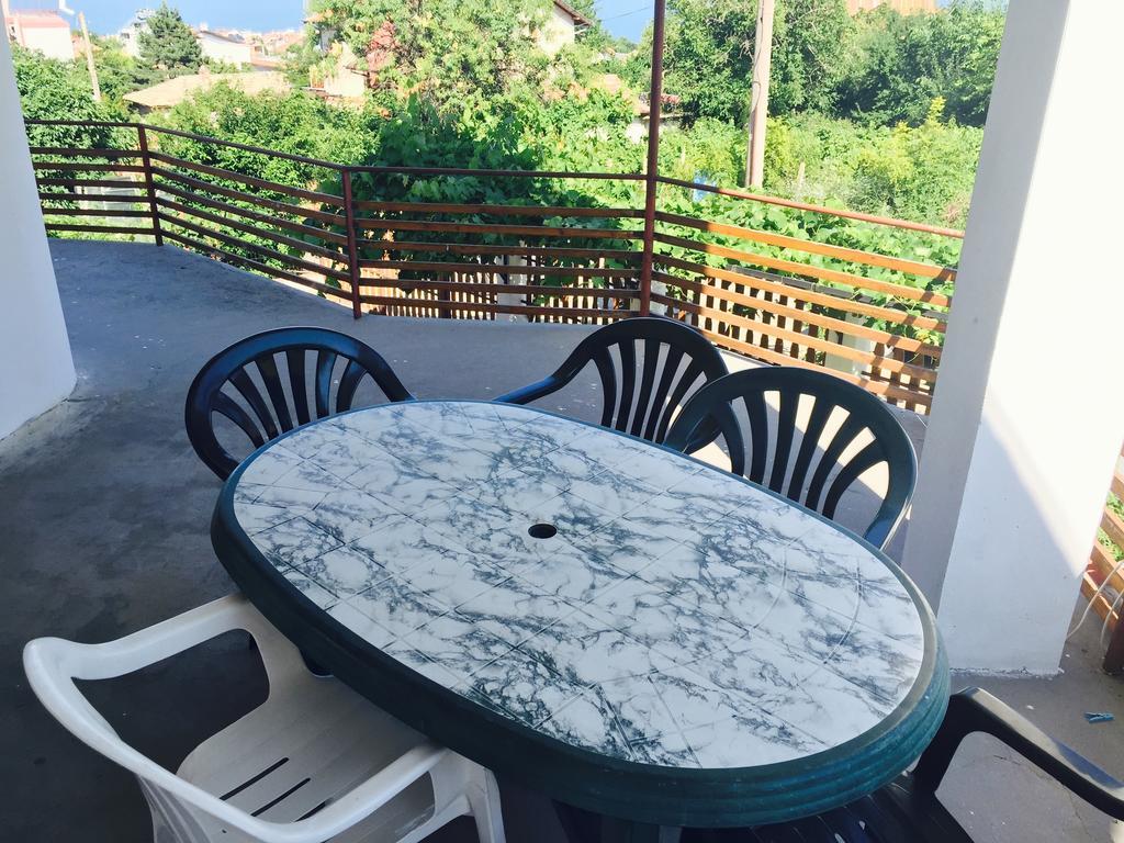 Petrovi Guest House Obzor Room photo
