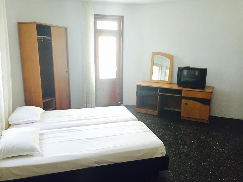 Petrovi Guest House Obzor Room photo