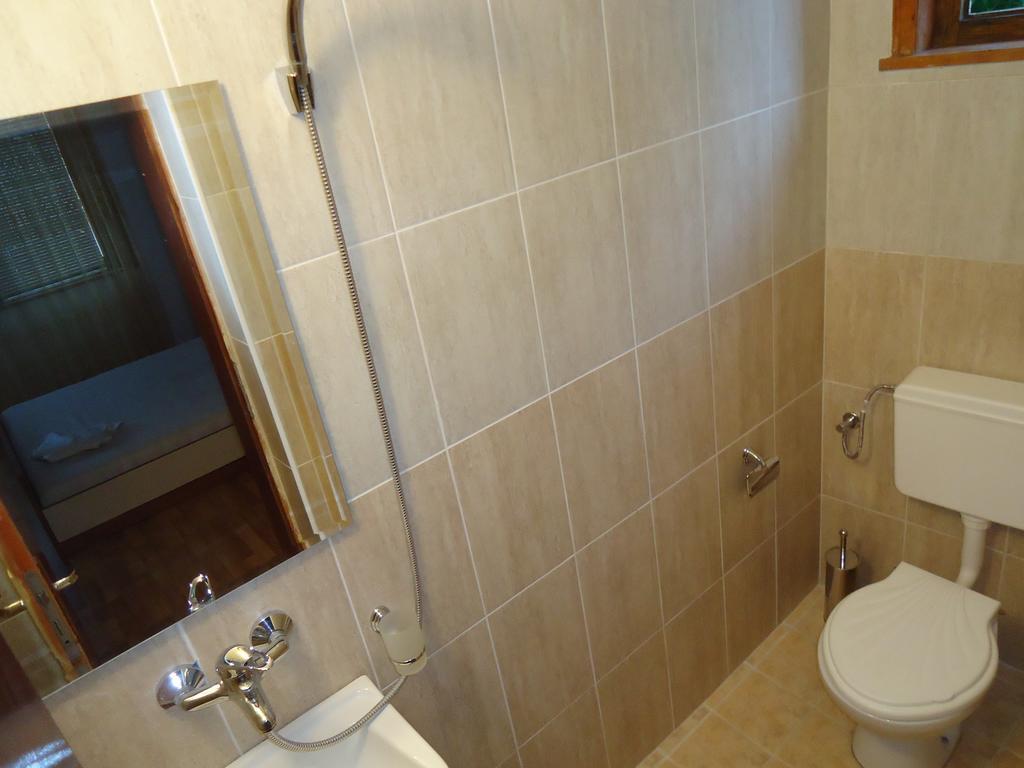 Petrovi Guest House Obzor Room photo